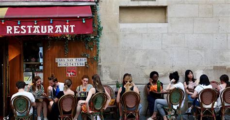 JO 2024 : plus de 800 hôtels, restaurants ou boutiques épinglés .
